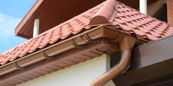 Tipos de calhas: descubra qual é a melhor para você