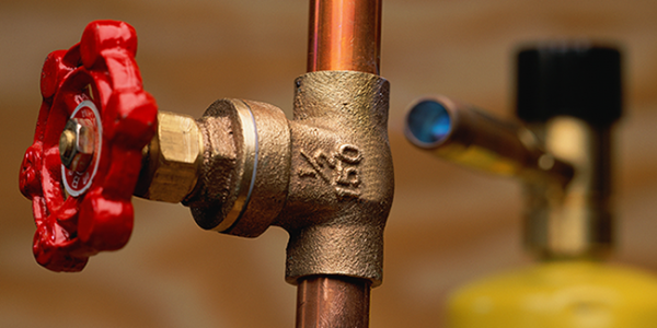 Conheça agora os tipos de tubos e conexões para água quente!