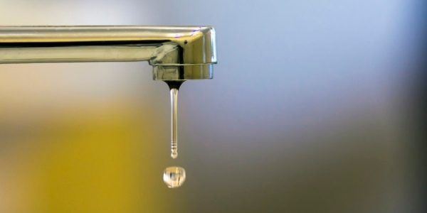 Descubra agora como aumentar a pressão da água no encanamento